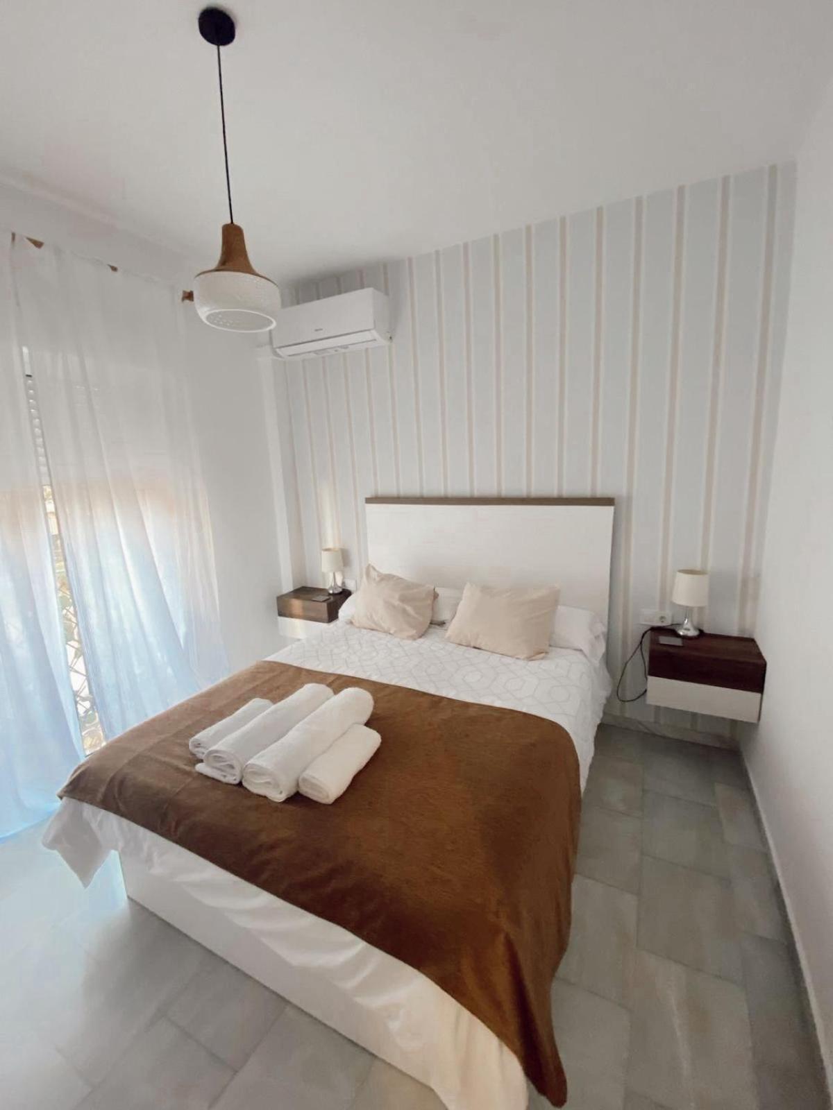 Apartamento Melina Arlu - Barrio La Victoria Малага Экстерьер фото